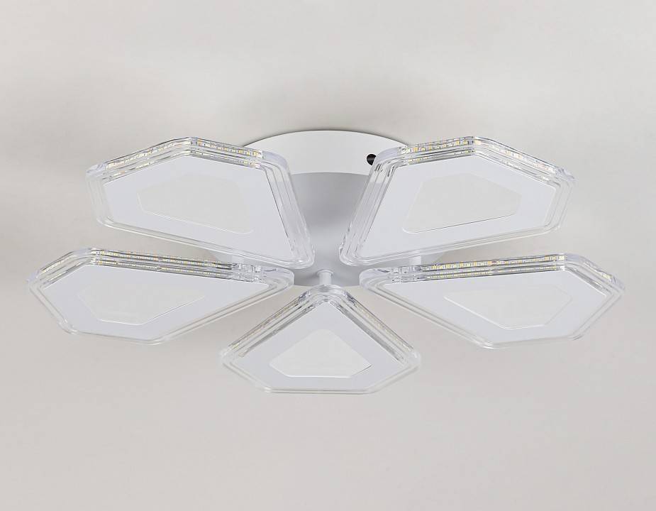 Потолочная люстра Ambrella Light FA FA4030