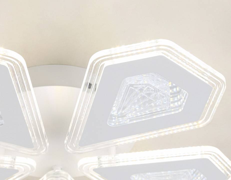 Потолочная люстра Ambrella Light FA FA4030