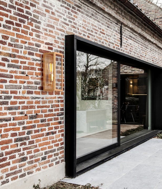 Накладной светильник Covali WL-38004