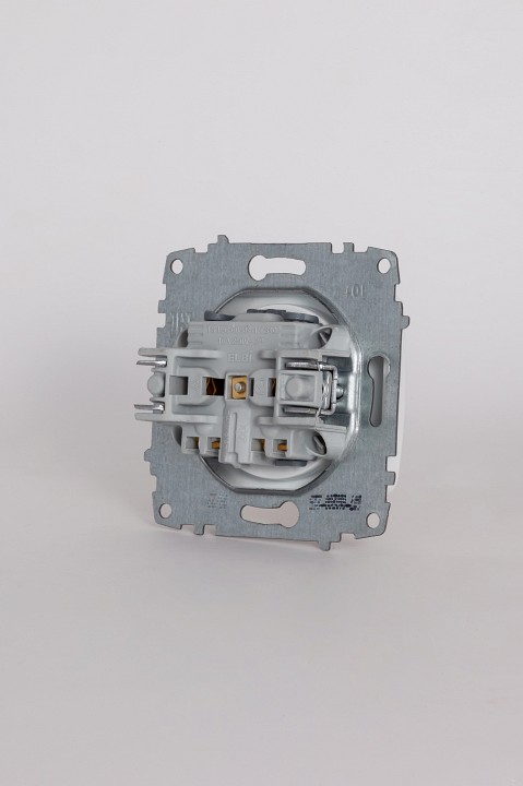 Розетка без заземления, без рамки Elbi Eleсtriс Jazz 607-010200-215