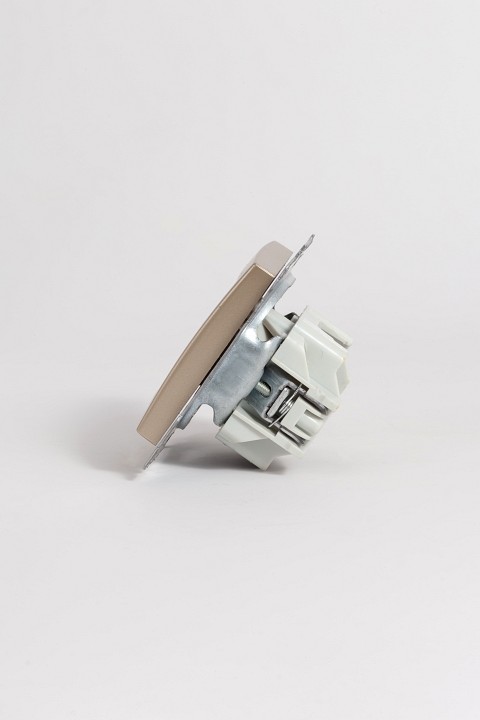 ТВ-розетка проходная без рамки Elbi Eleсtriс Zena Vega 609-011400-272