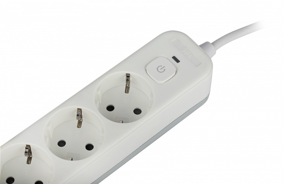 Удлинитель с выключателем ЭРА USF-4es-1,5m-2xUSBAC-W 4 розетки 1.5 м USB-A+C белый USF-4es-1,5m-2xUSBAC-W