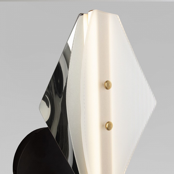 Бра Eurosvet  303054 LED латунь