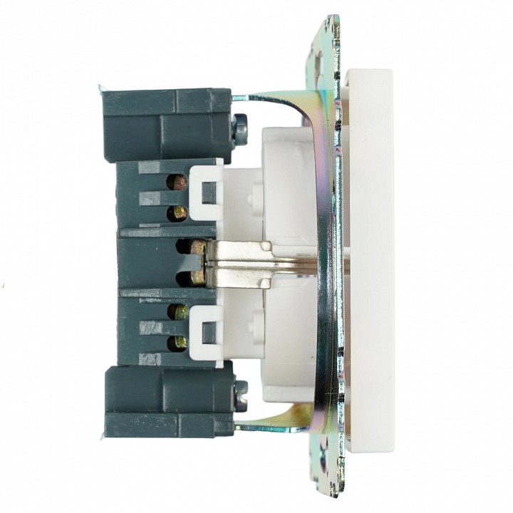 Розетка с заземлением и со шторкой, без рамки Stekker Катрин 39304