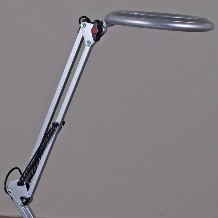 Настольная лампа офисная Reluce 2046 серебристая 02046-0.7-01 SL