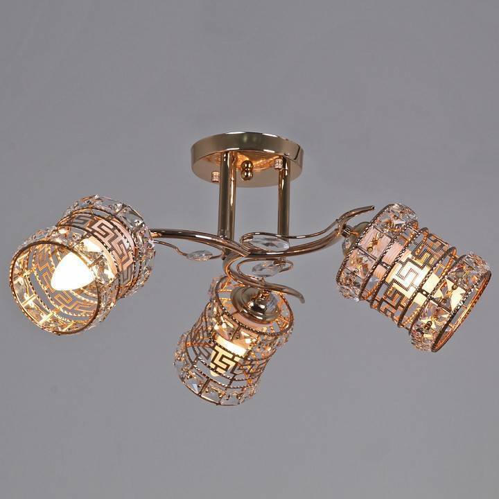 Потолочная люстра Reluce 03672 3 лампы 03672-0.3-03