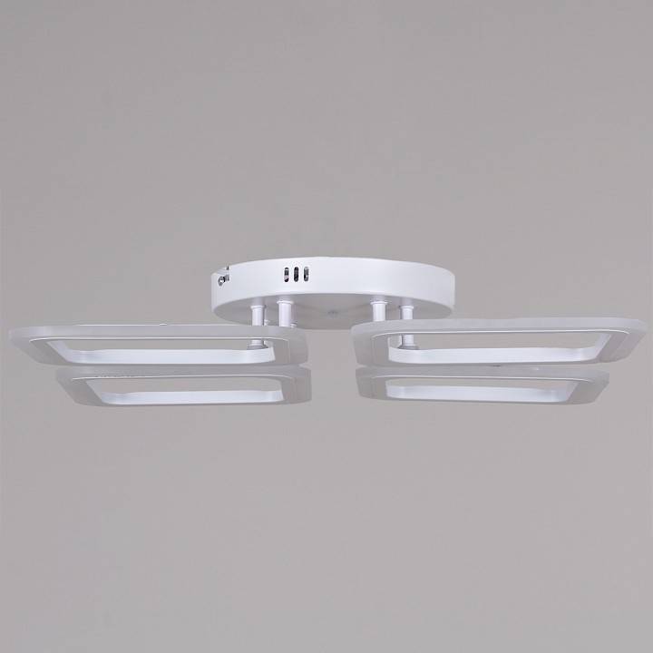 Потолочная люстра Reluce 05105-1 4 лампы White 05105-0.3-04 WH