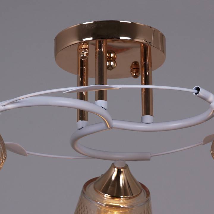 Люстра на штанге Reluce 06003-1 3 лампы 06003-0.3-03 FG+WT