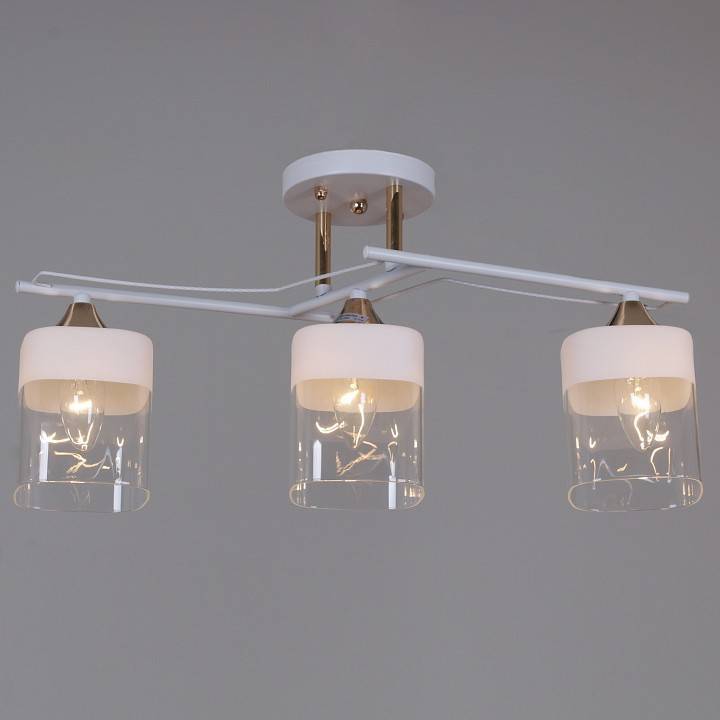 Светильник на штанге Reluce 06096 3 лампы белый французское золото 06096-0.3-03 WH+FG