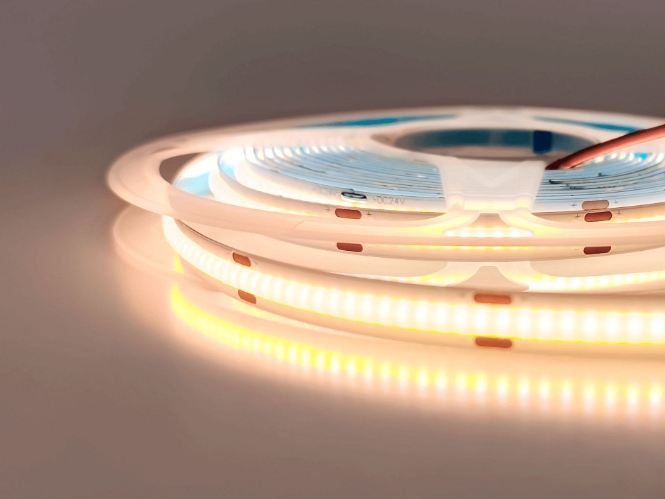 Светодиодная лента SWG PRO SWG-COB320-24-6-WW 6 Вт/м 24V IP20 3000K SWG-COB320-24-6-WW