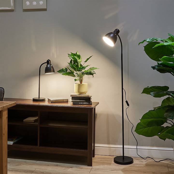 Настольная лампа Uniel UML-B701 LED 6 Вт UL-00010155