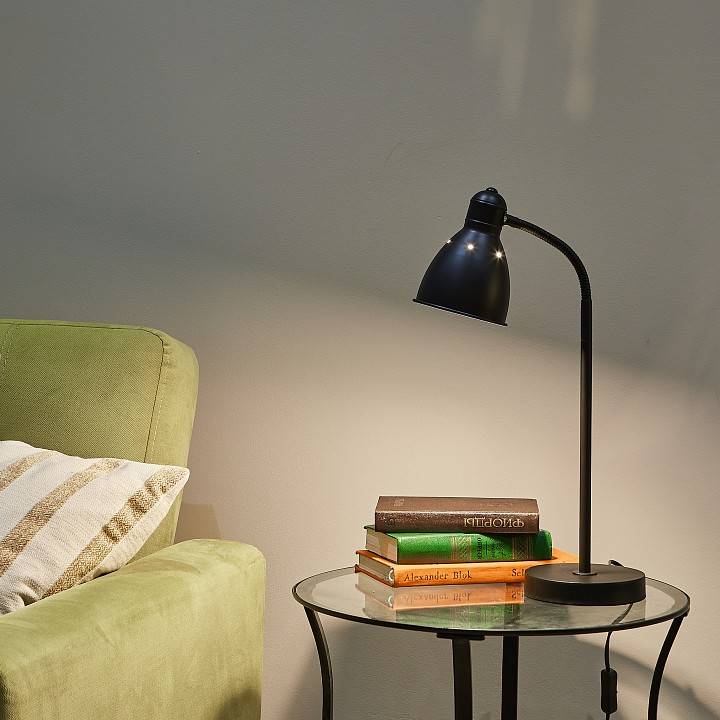 Настольная лампа Uniel UML-B701 LED 6 Вт UL-00010155