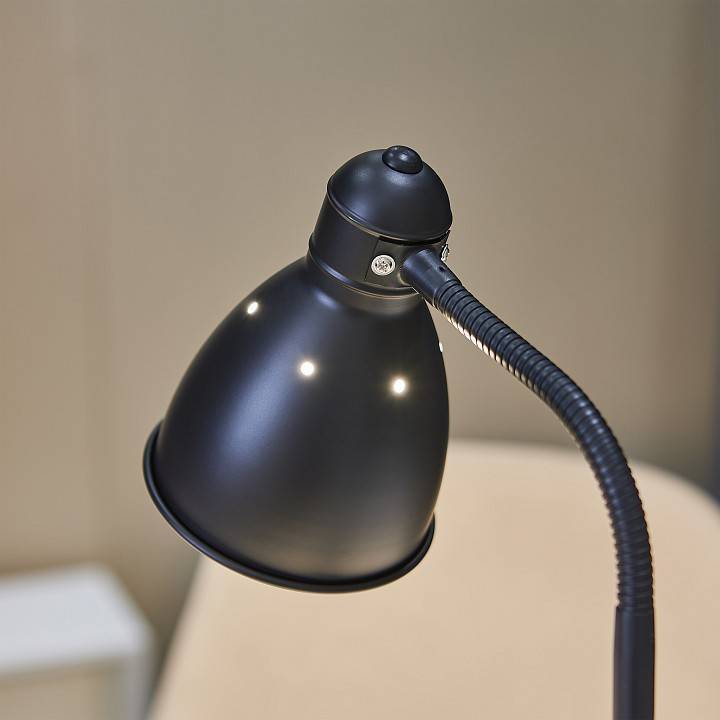 Настольная лампа Uniel UML-B701 LED 6 Вт UL-00010155