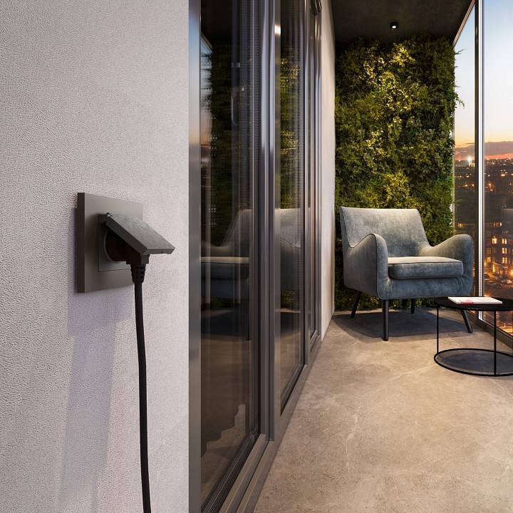 Розетка влагозащищенная с заземлением и со шторкой, без рамки с крышкой Werkel графит рифленый W1171204